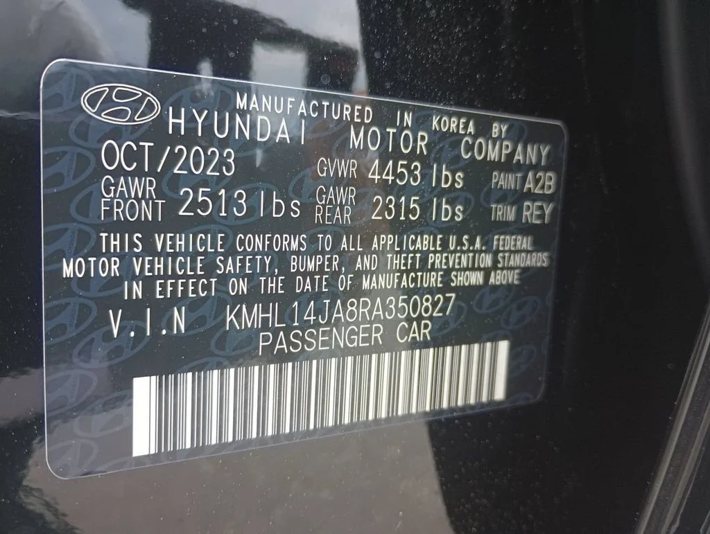Used 2024 Black Hyundai SEL image 33