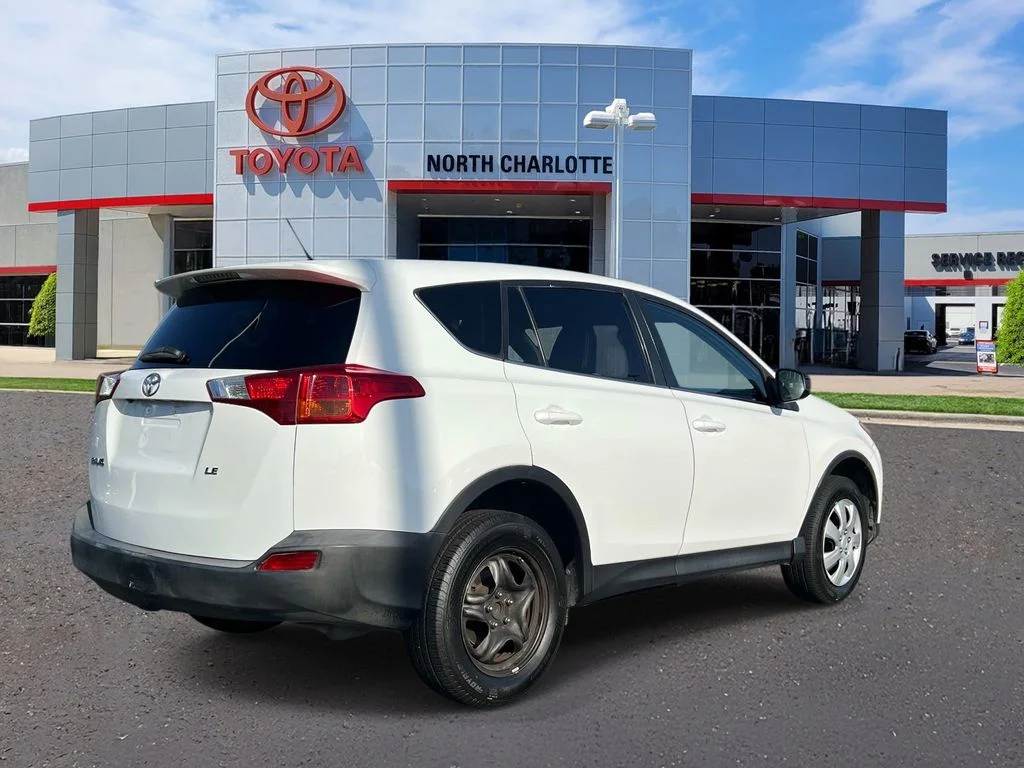 Used 2015 White Toyota LE image 6