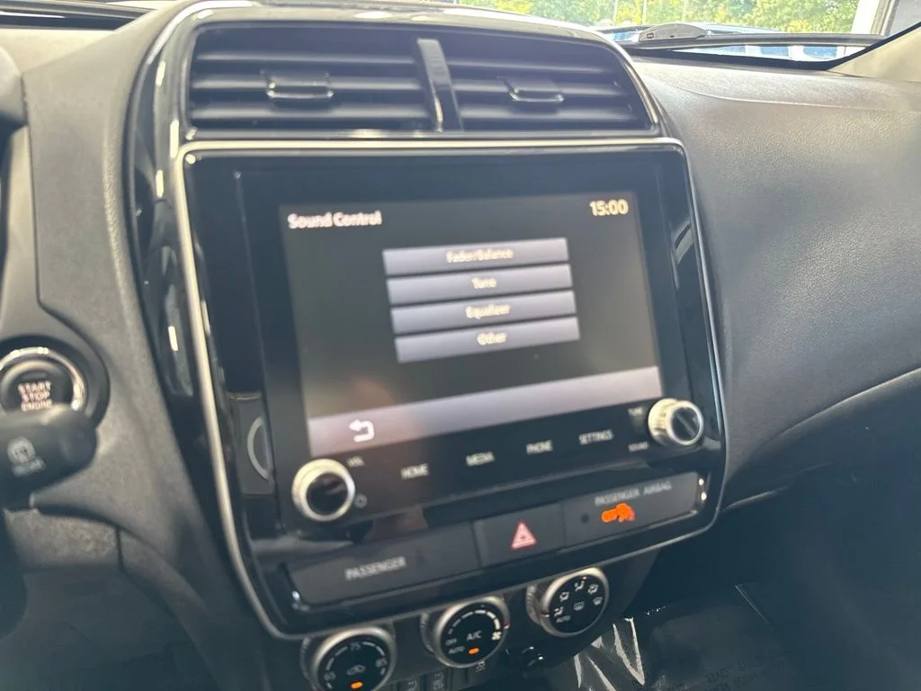 Used 2022 Black Mitsubishi 2.0 SE image 21