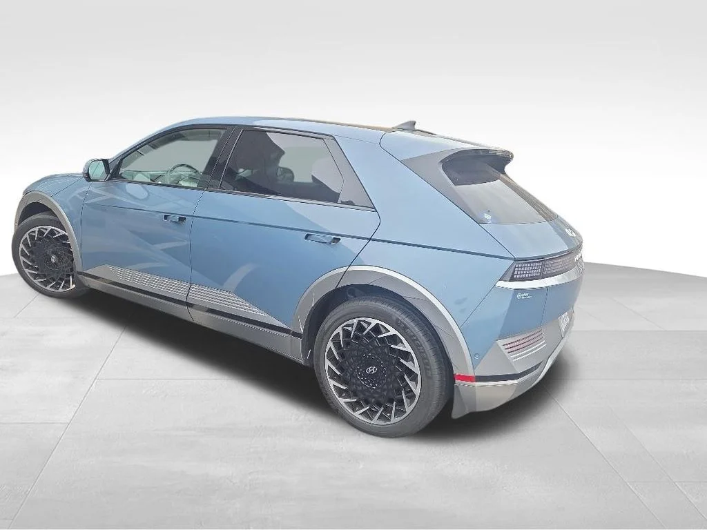 Used 2023 Blue Hyundai Limited image 2