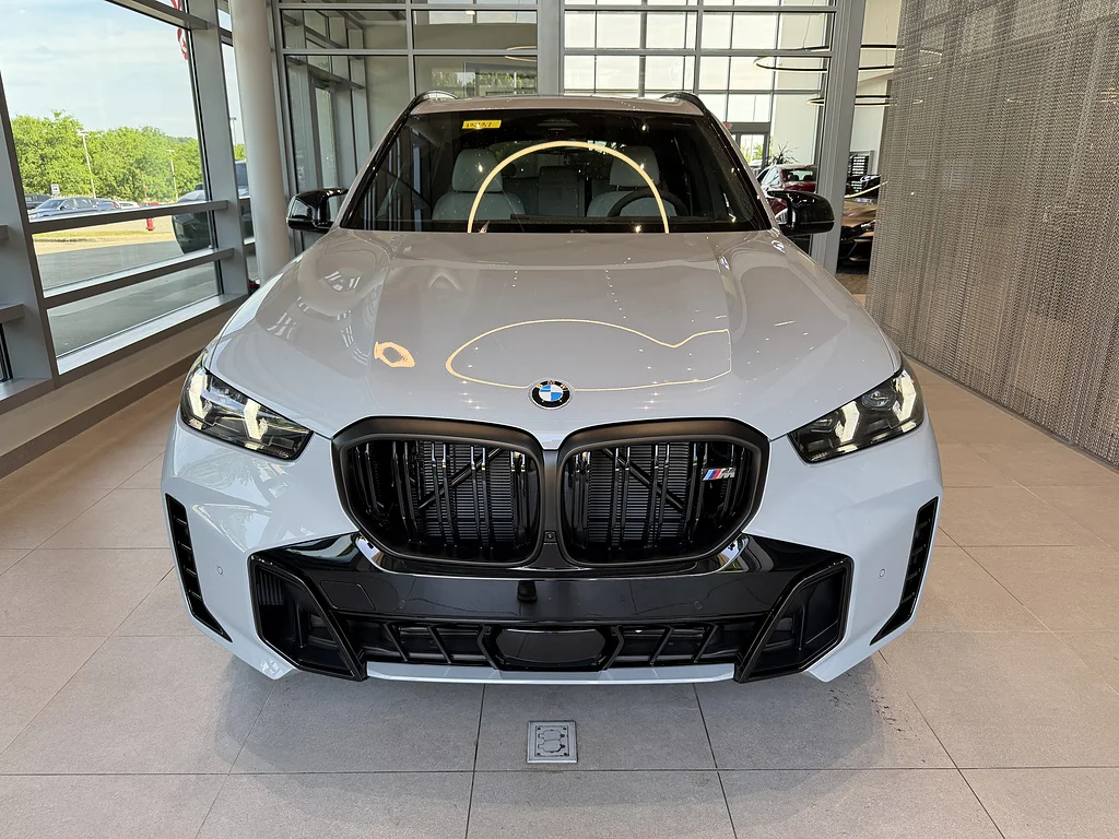 New 2026 Brooklyn Grey Metallic BMW M60i image 2