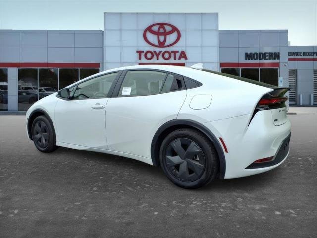 Used 2025 White Toyota  image 3