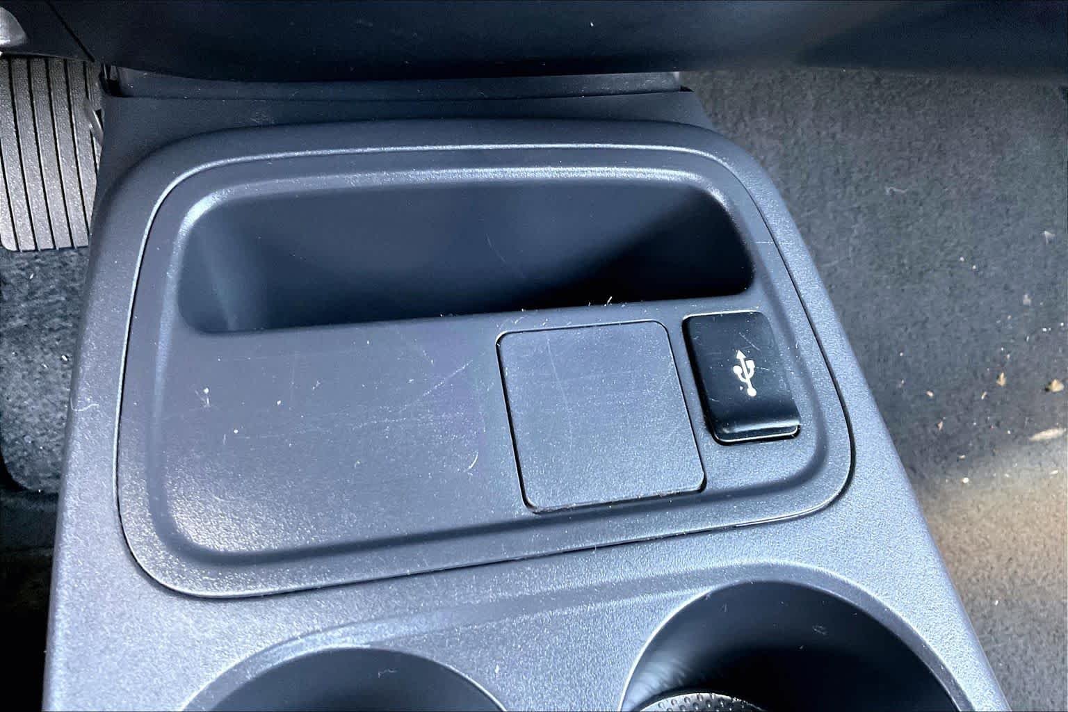 Used 2024 Sapphire Blue Metallic Mitsubishi ES image 30