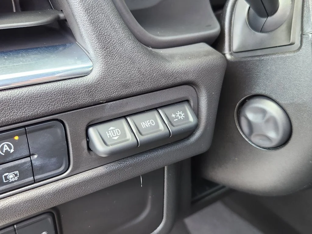 Used 2023 Sterling Gray Metallic Chevrolet Premier image 27