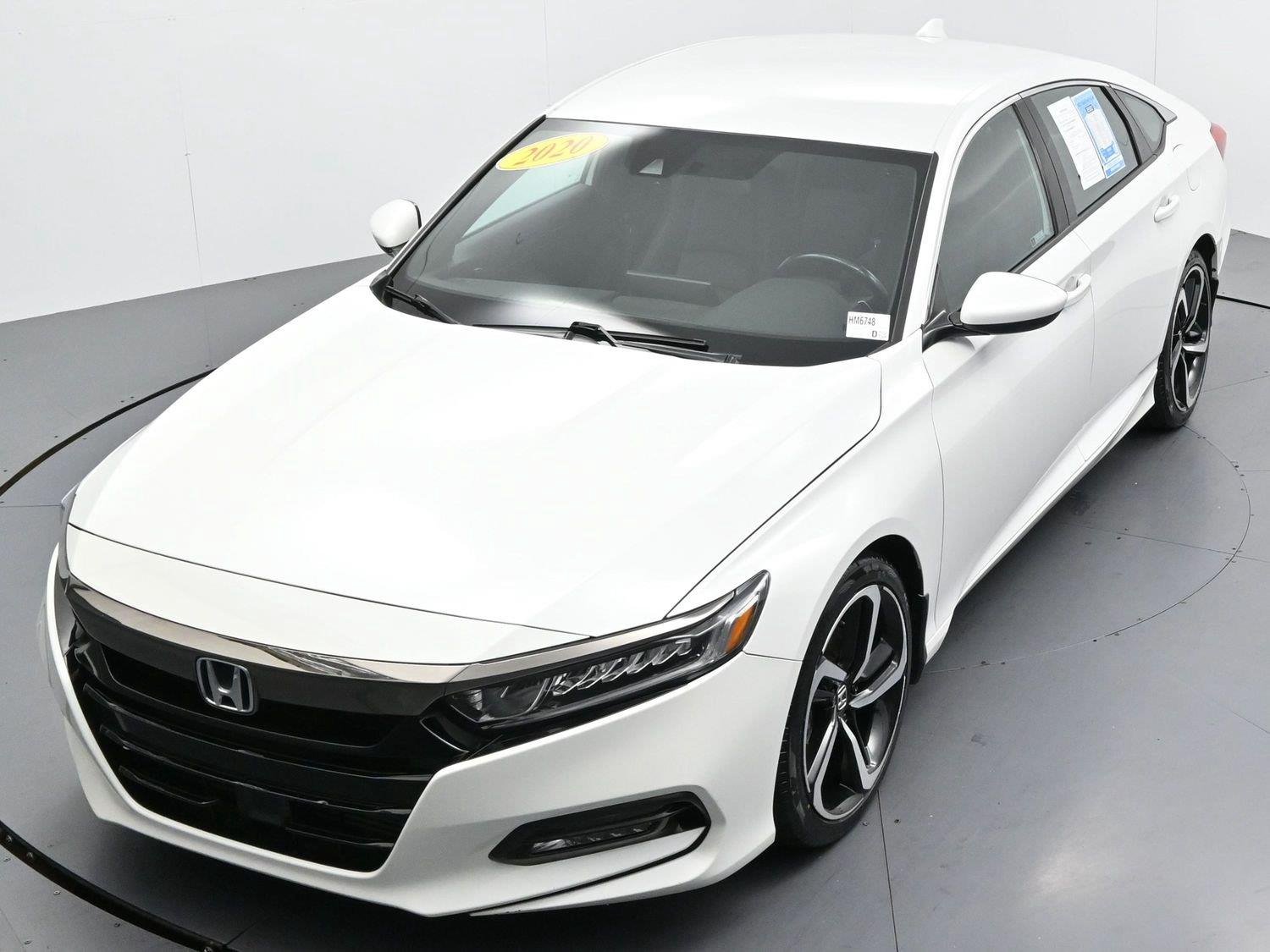 Used 2020 Platinum White Pearl Honda Sport image 36