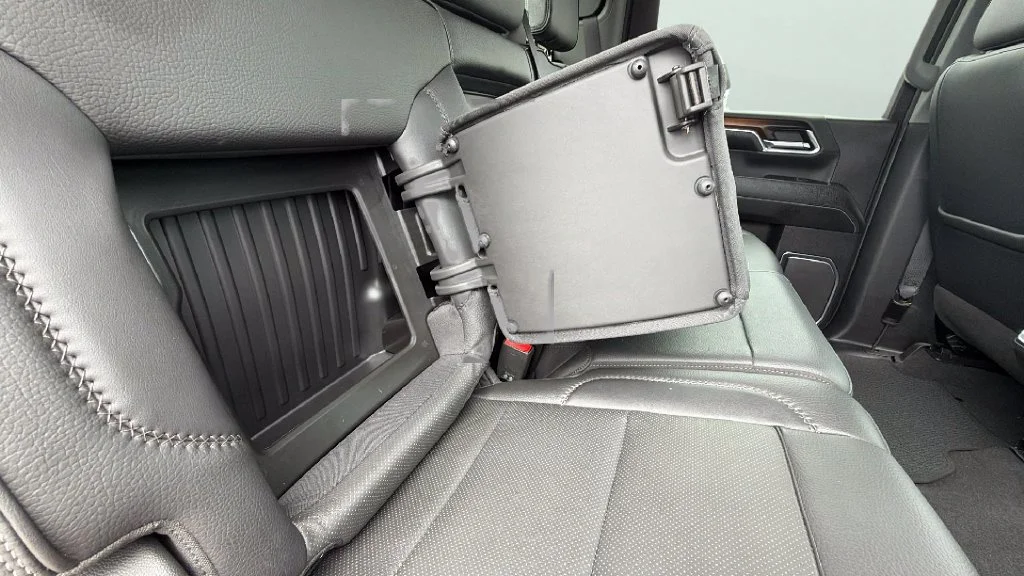 Used 2024 Onyx Black GMC Denali image 33