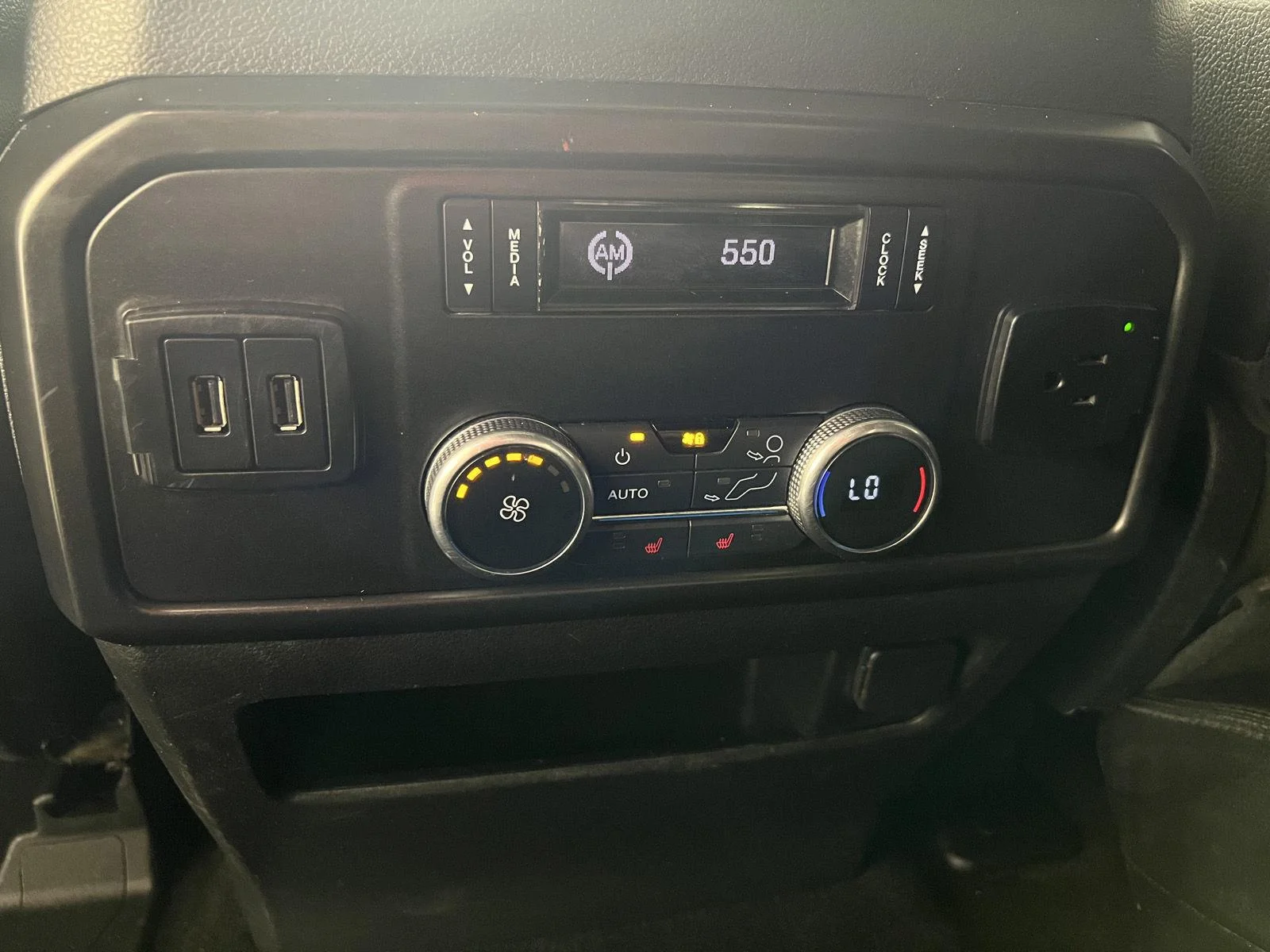 Used 2019 Ingot Silver Ford Limited image 29