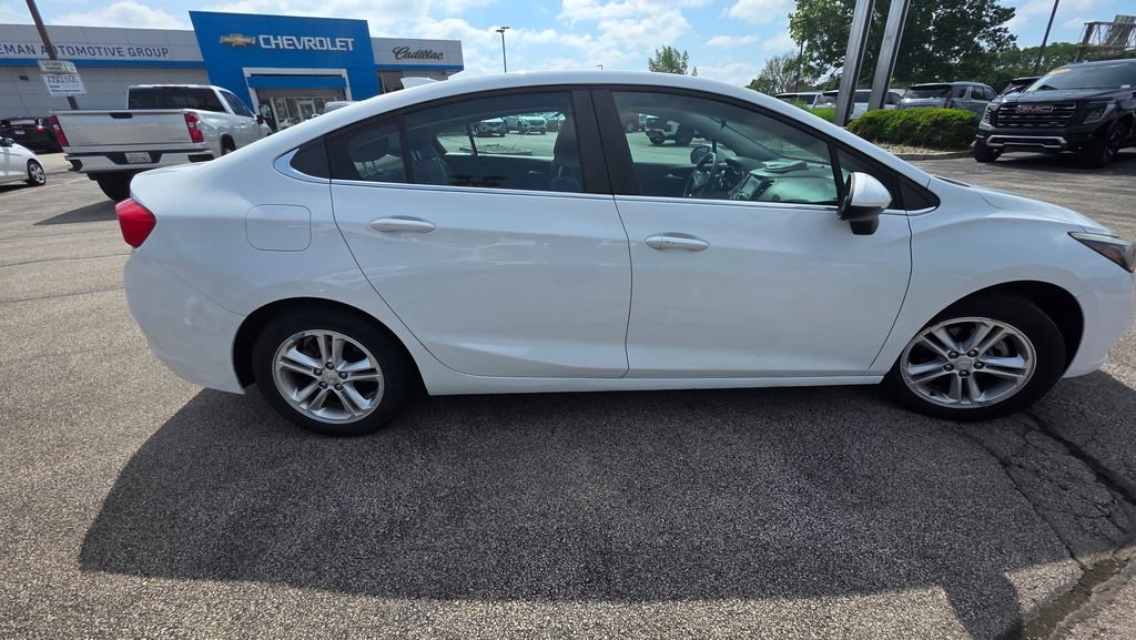 Used 2017 Chevrolet Cruze LT with VIN 1G1BE5SM4H7240185 for sale in Champaign, IL