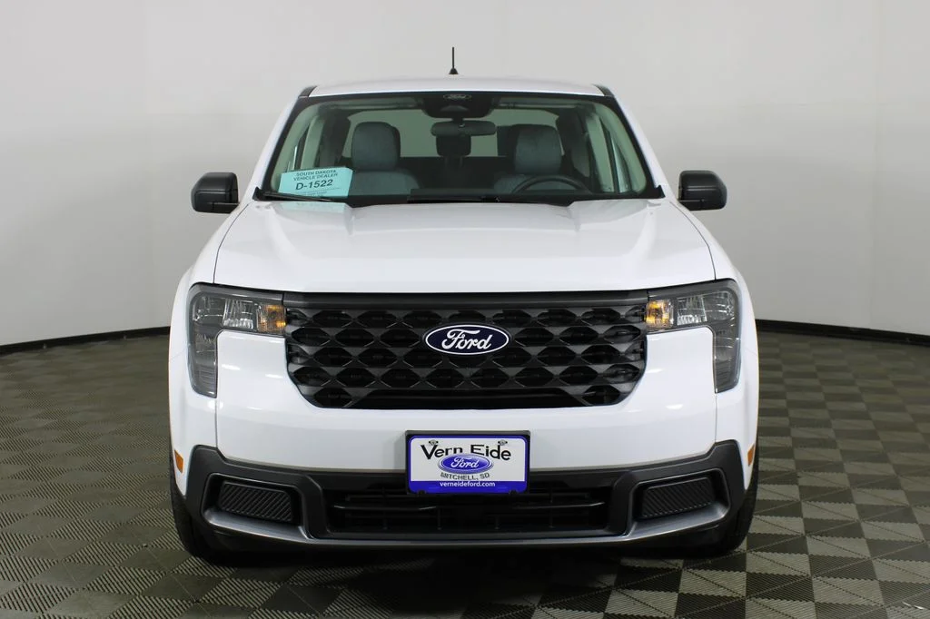 New 2026 White Ford XLT image 2