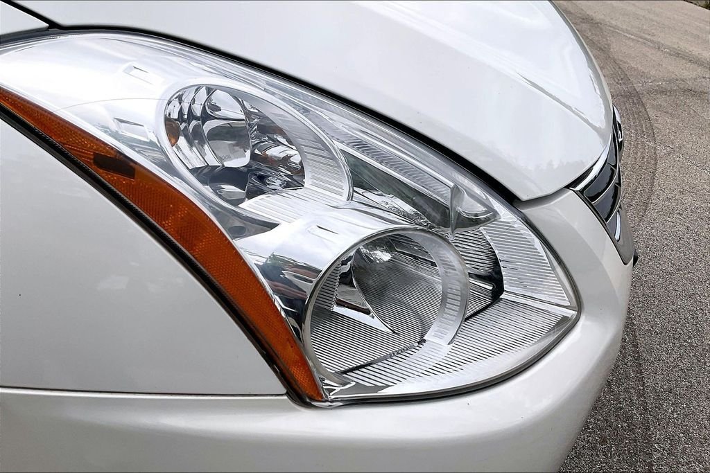 Used 2012 White Nissan 2.5 S image 26