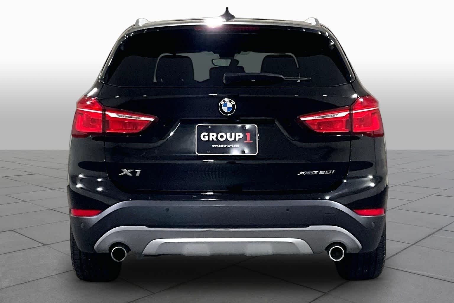 Used 2019 Jet Black BMW xDrive28i image 4