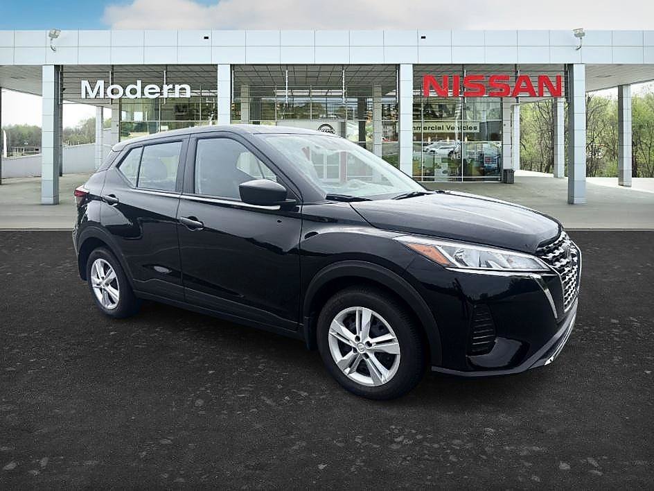Used 2025 Super Black Nissan S image 7
