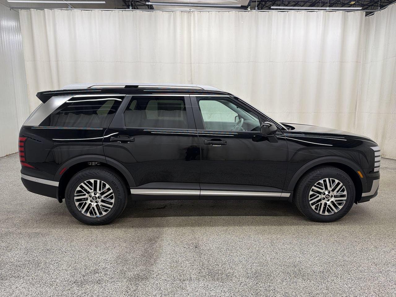 New 2027 Abyss Black Pearl Hyundai SEL Premium AWD image 5