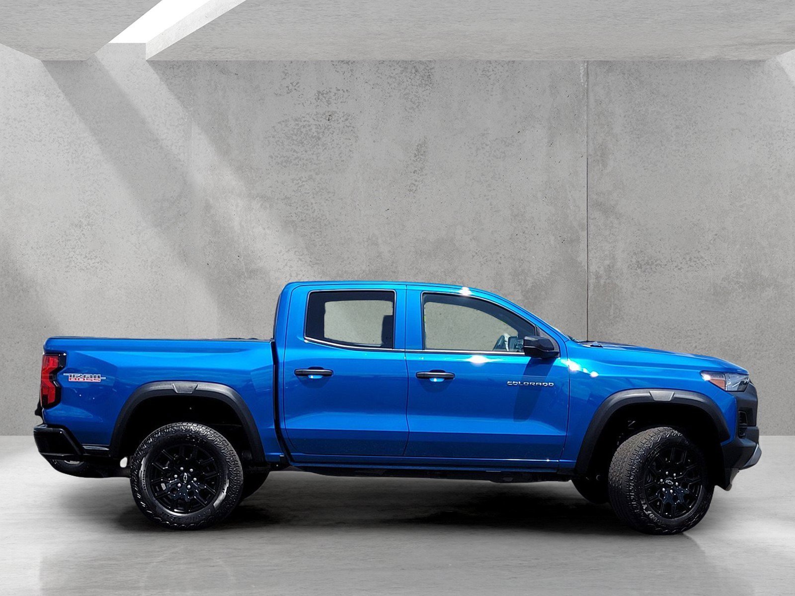 Used 2023 Glacier Blue Metallic Chevrolet Trail Boss image 4