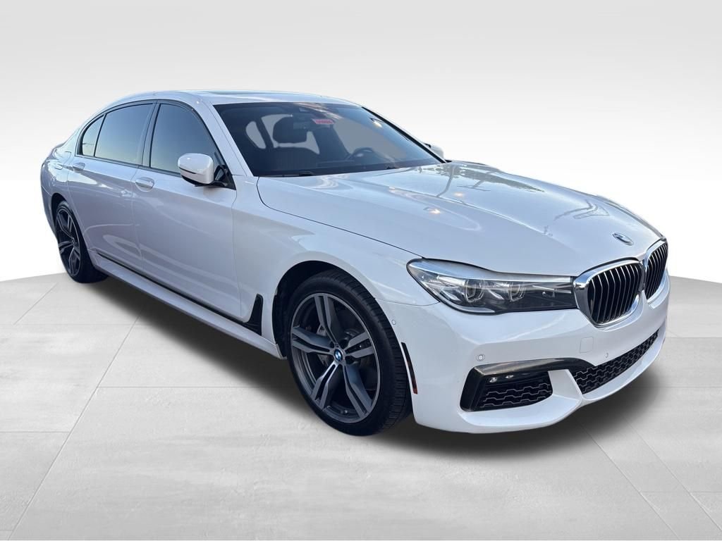 2019 BMW 7 Series 740i's photo