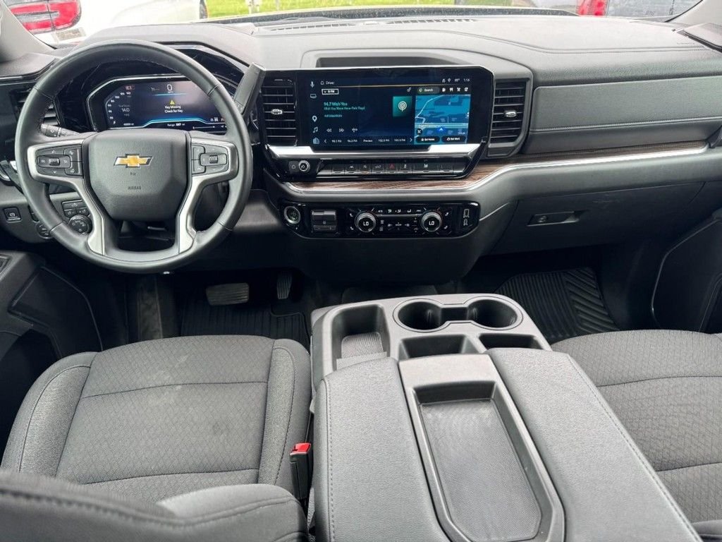 Used 2025 Black Chevrolet LT image 11