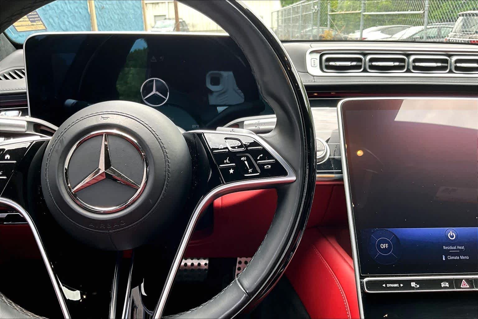 Used 2023 Obsidian Black Mercedes-Benz S 580 image 25