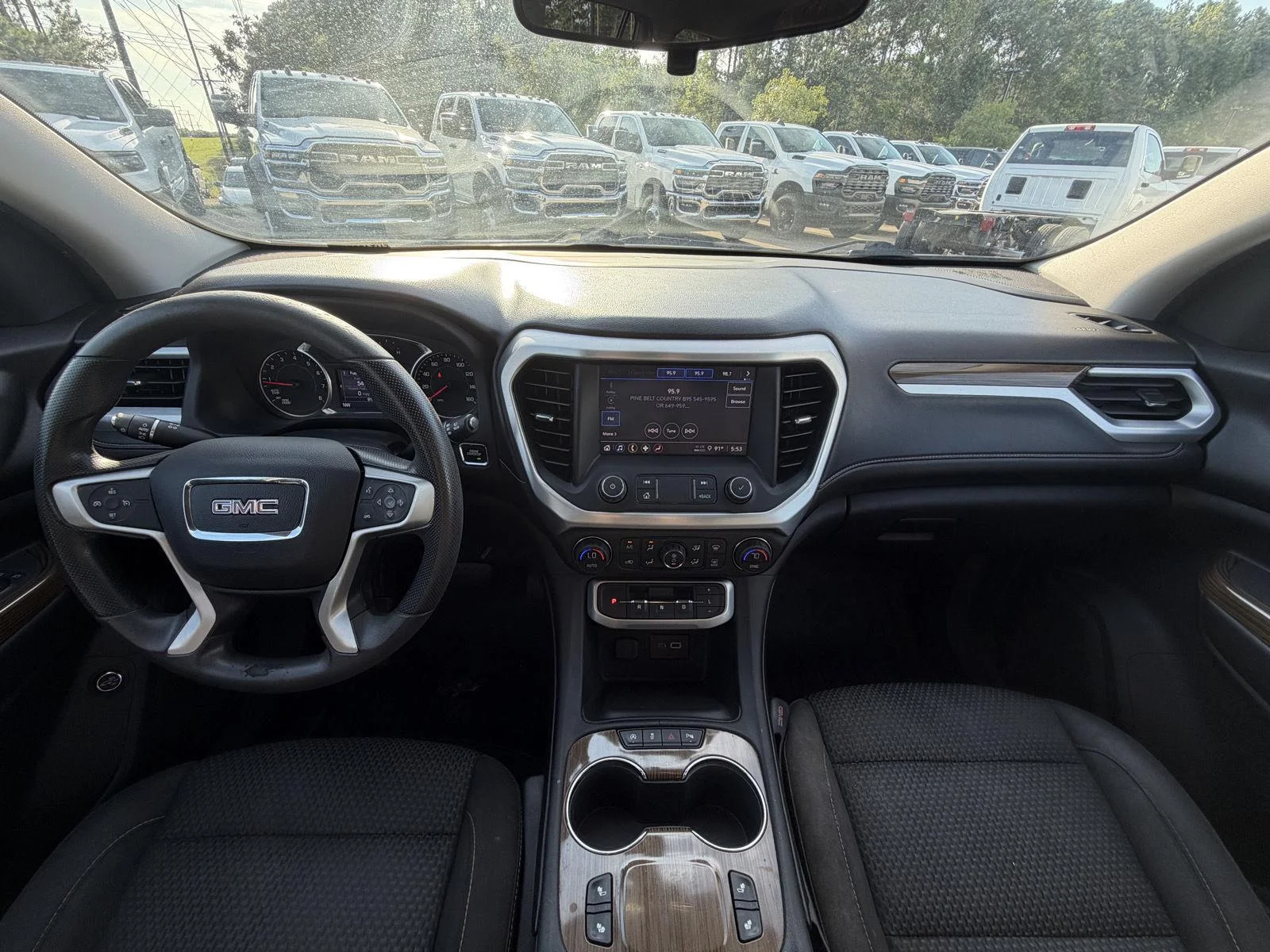 Used 2021 Ebony Twilight Metallic GMC SLE image 7