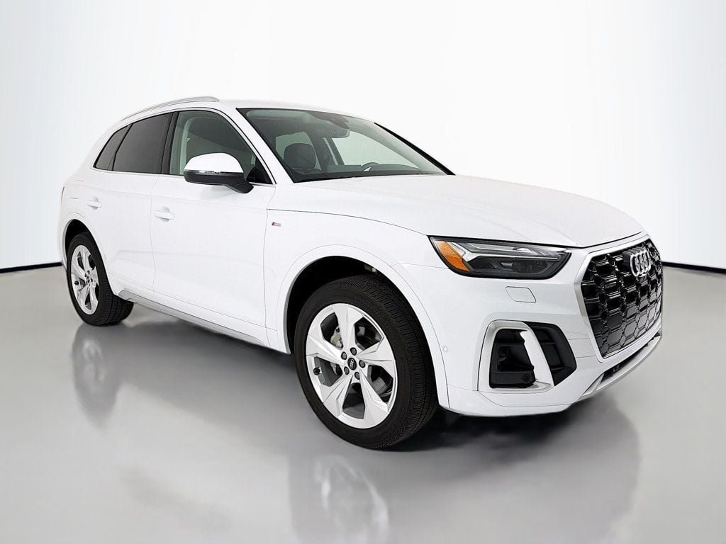 2023 Audi Q5 45 Prestige's photo