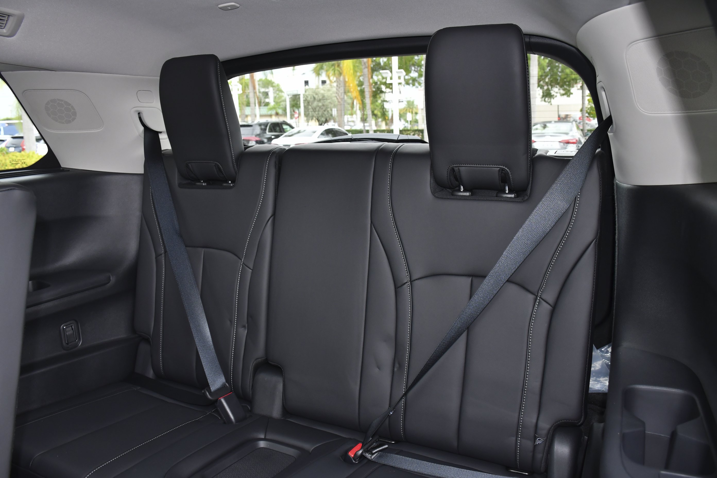 New 2027 HARBOR GRAY INFINITI Luxe FWD image 29