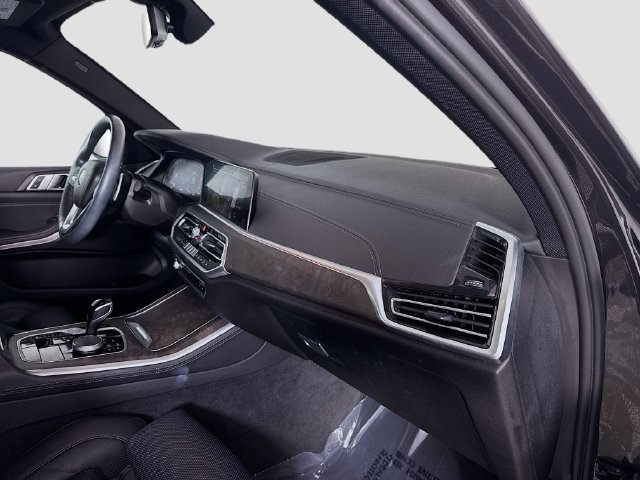 Used 2023 Dark Graphite Metallic BMW sDrive40i image 26