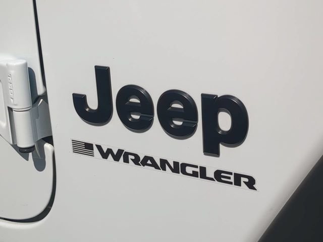 Used 2025 White Jeep Sport S image 13