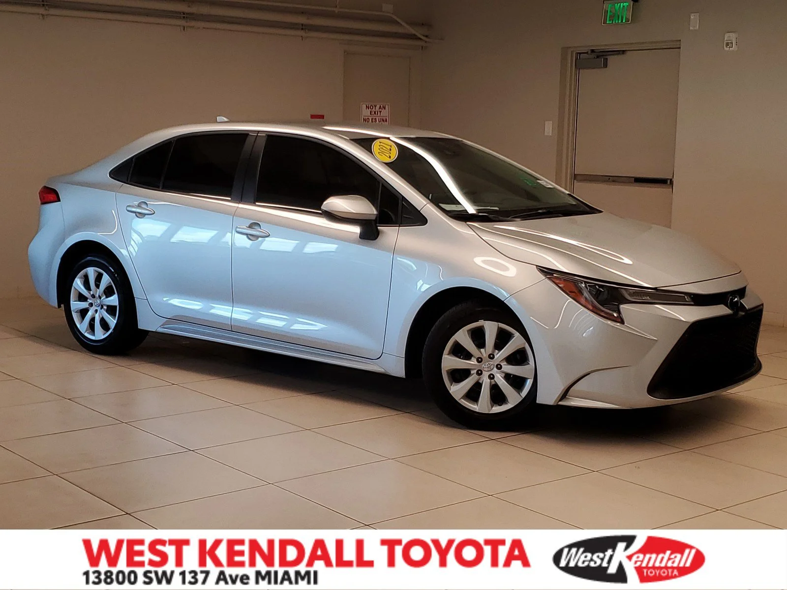 Used 2021  Toyota LE image 1