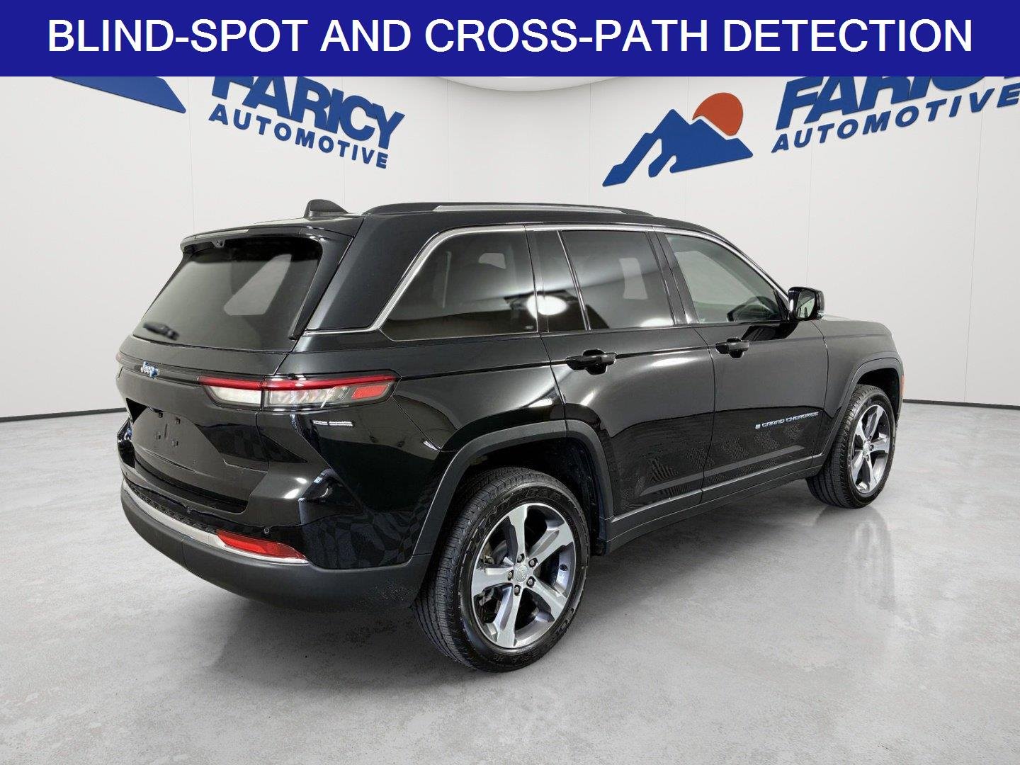 Used 2023 Diamond Black Crystal Pearlcoat Jeep 4xe image 6