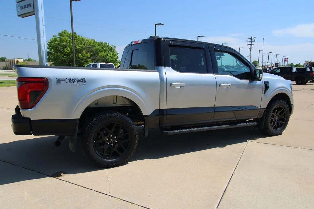 Used 2024  Ford XLT image 5