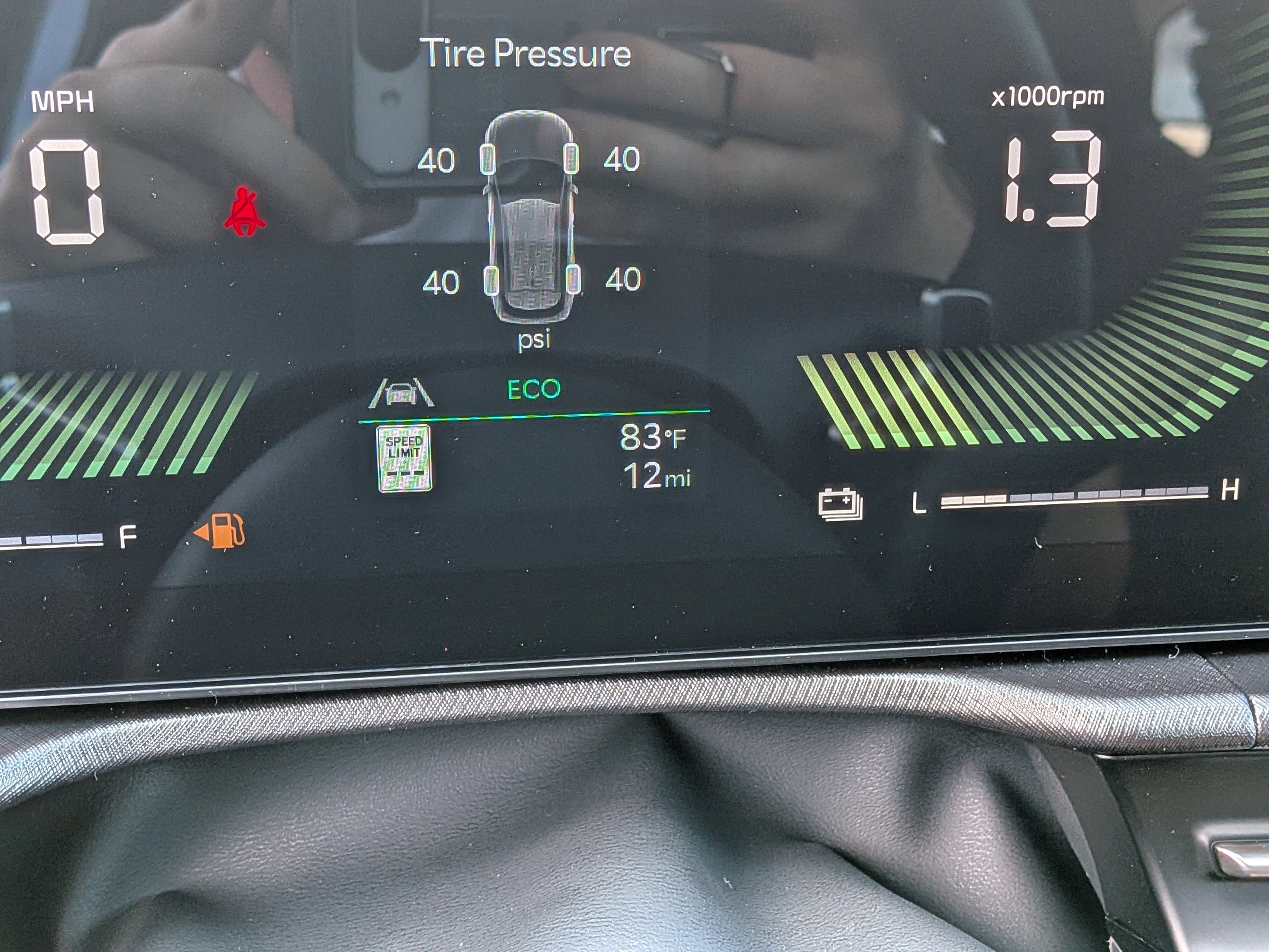 New 2026 Steel Gray Kia LX image 30