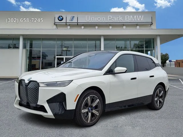 Certified Used 2024 Alpine White BMW xDrive50 image 1