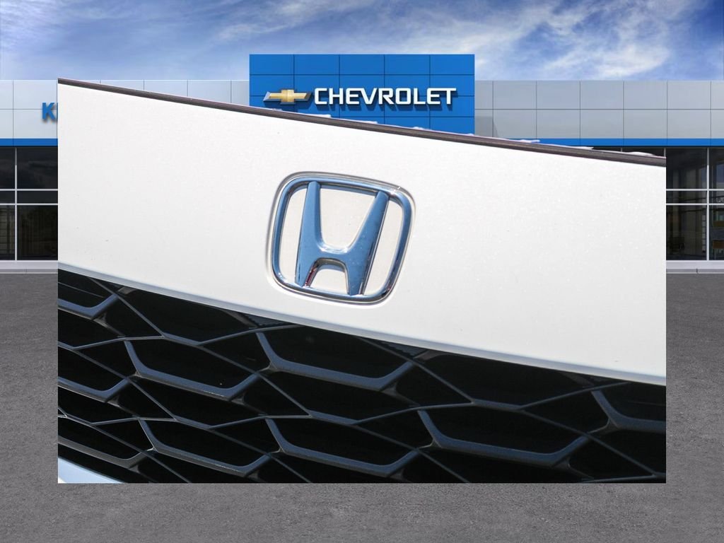Used 2024 White Honda LX image 5