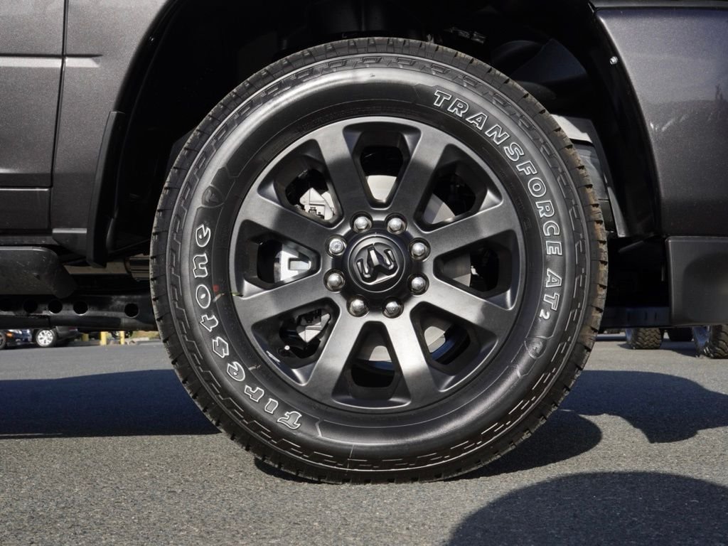 New 2026 Granite Crystal Metallic Clear-Coat Exterior Paint RAM Laramie image 9