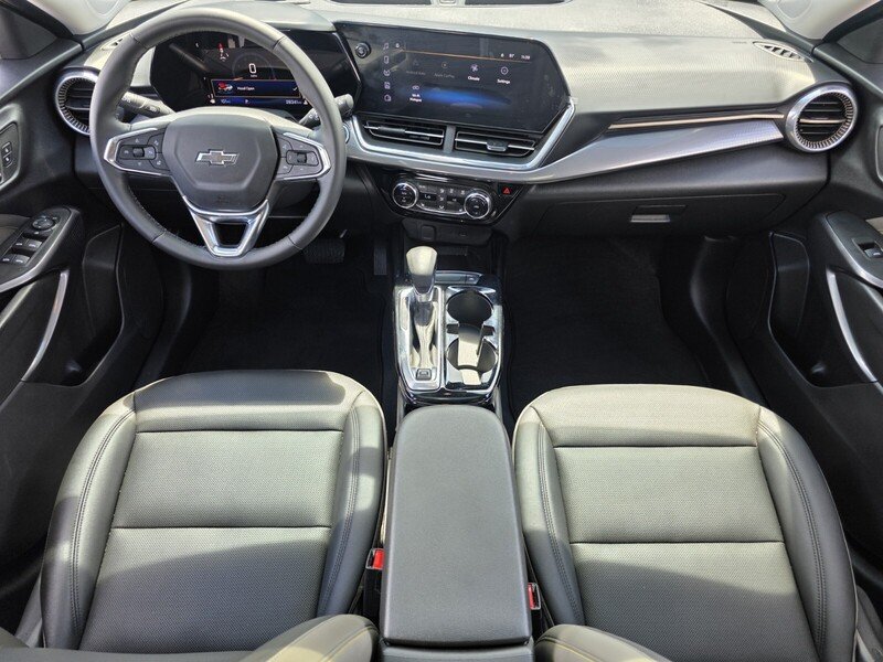 Used 2025 Sterling Gray Metallic CHEVROLET FWD 4DR ACTIV image 15