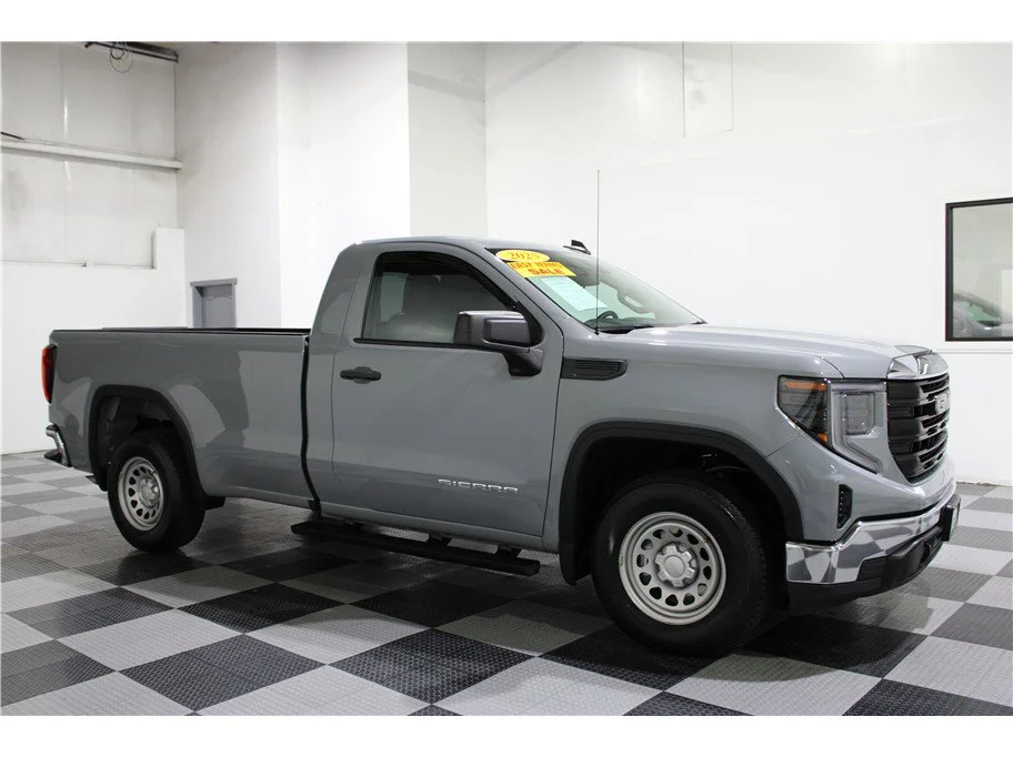 2025 GMC Sierra 2WD Regular Cab Standard Box Pro's photo