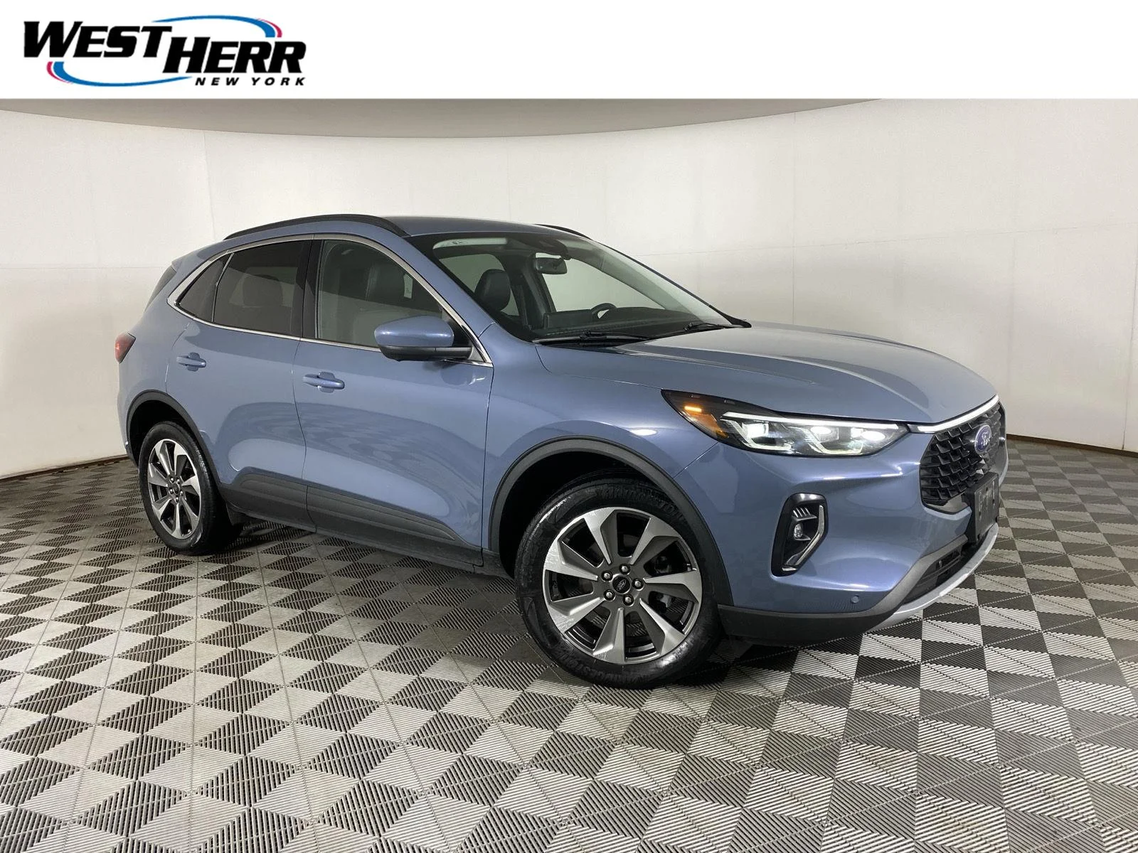 Used 2023 Vapor Blue Ford Platinum image 1