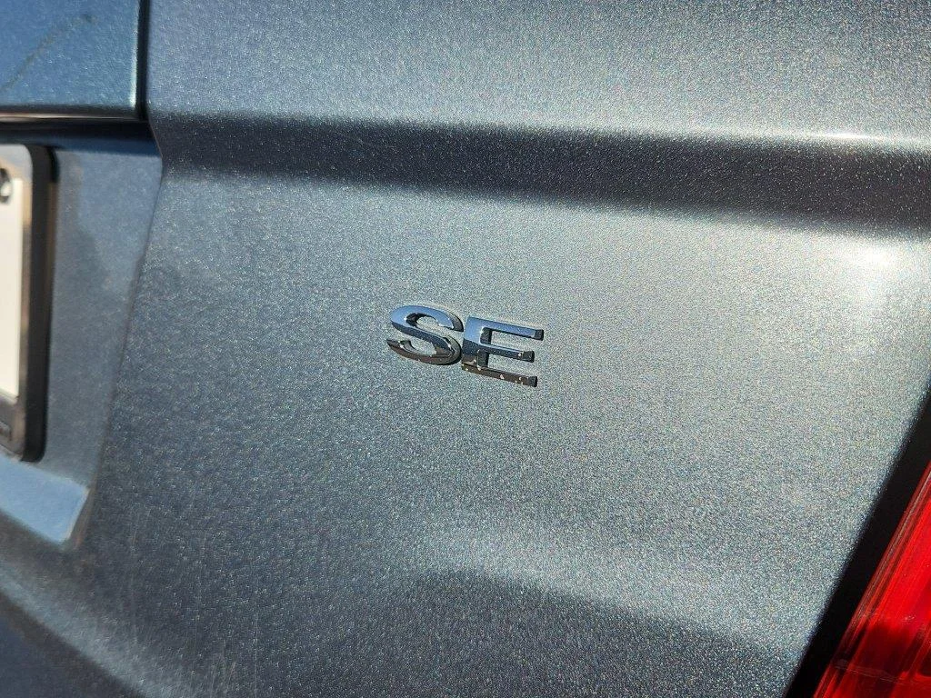 Used 2012 Steel Blue Metallic Ford SE image 13