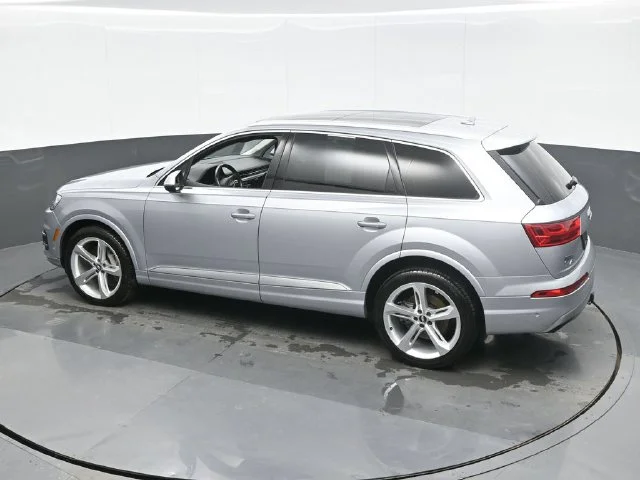 Used 2019 Silver Audi 55 Prestige image 11