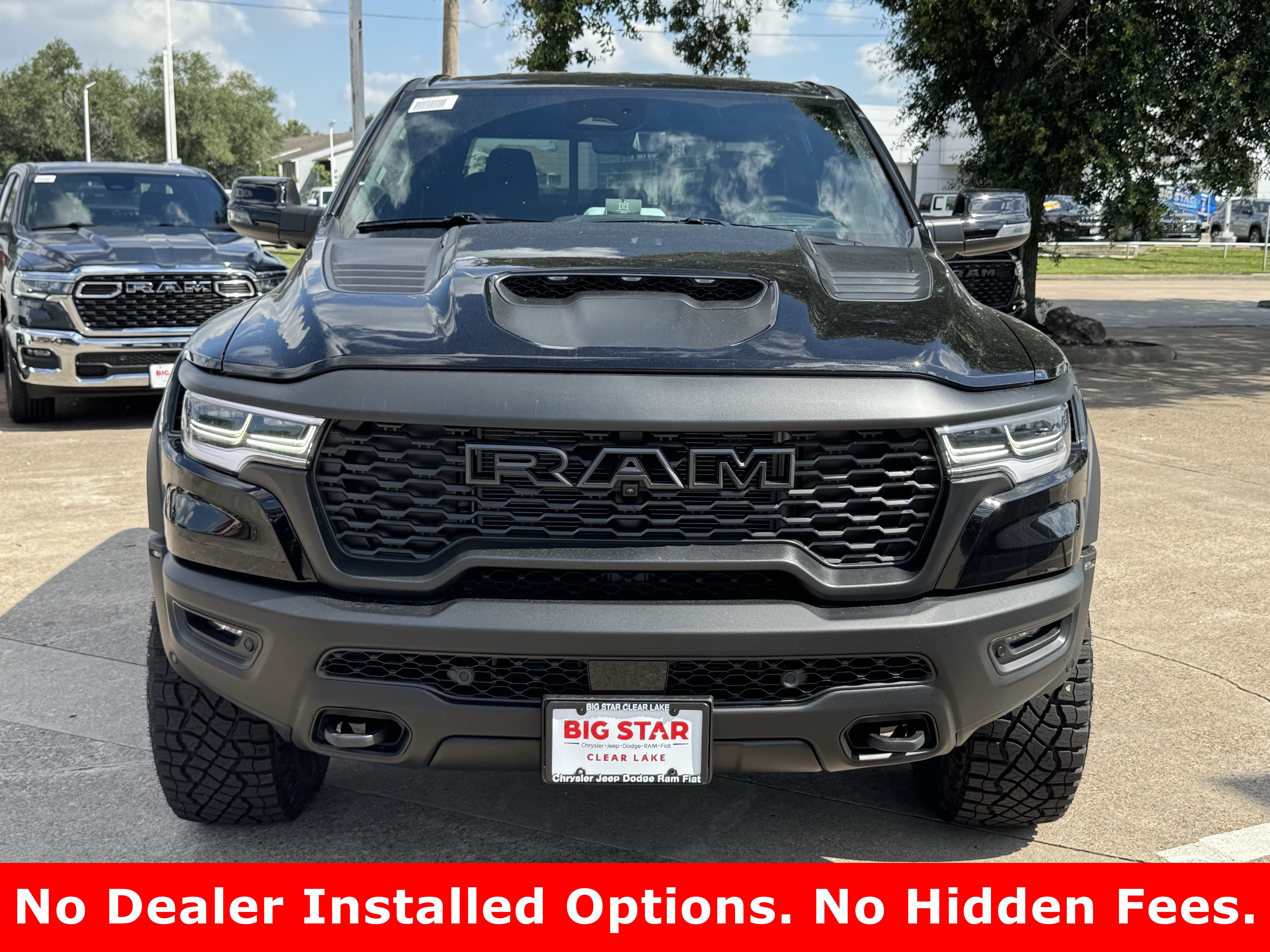 New 2026 Diamond Black Crystal Pearl-Coat Exterior Paint RAM RHO image 3