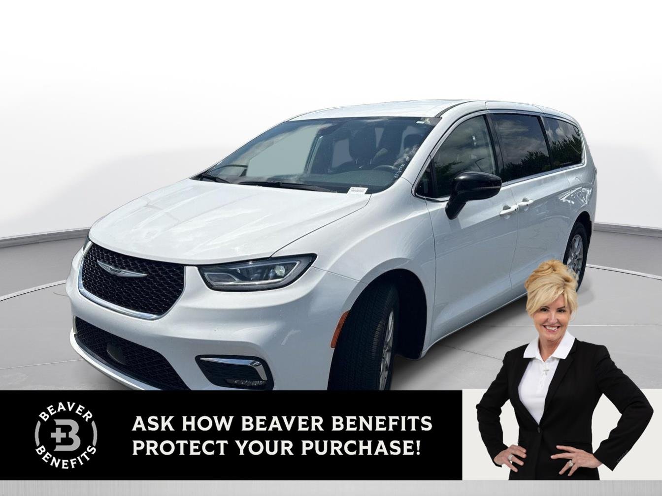 2024 Chrysler Pacifica Touring L's photo