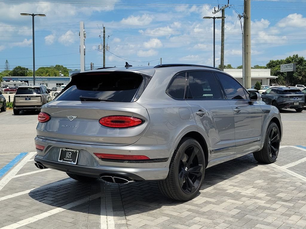 Used 2021  Bentley V8 image 5