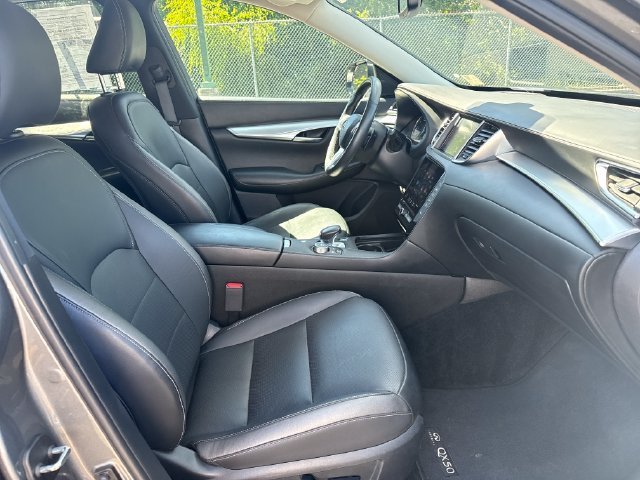 Used 2019 Graphite Shadow INFINITI ESSENTIAL image 9