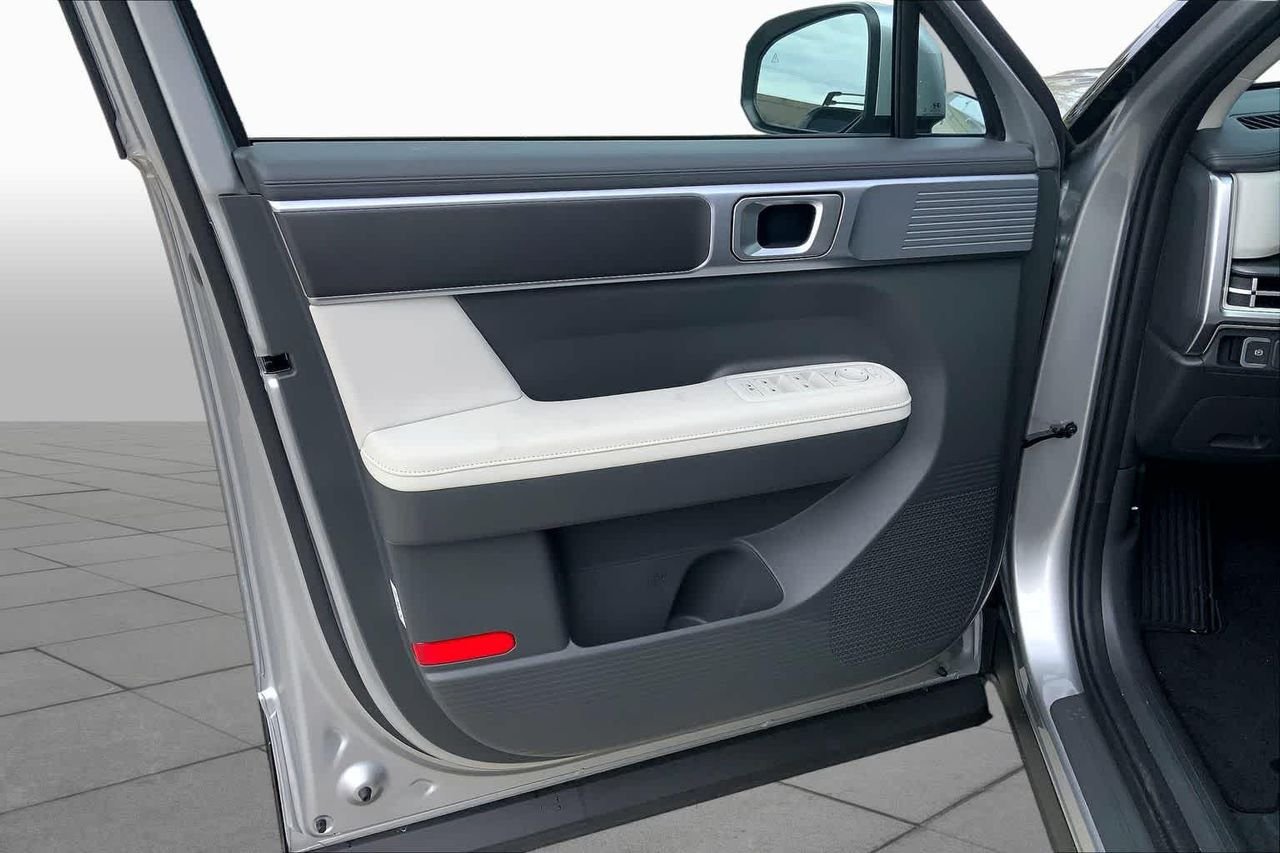 New 2026 Shimmering Silver Hyundai SEL image 10