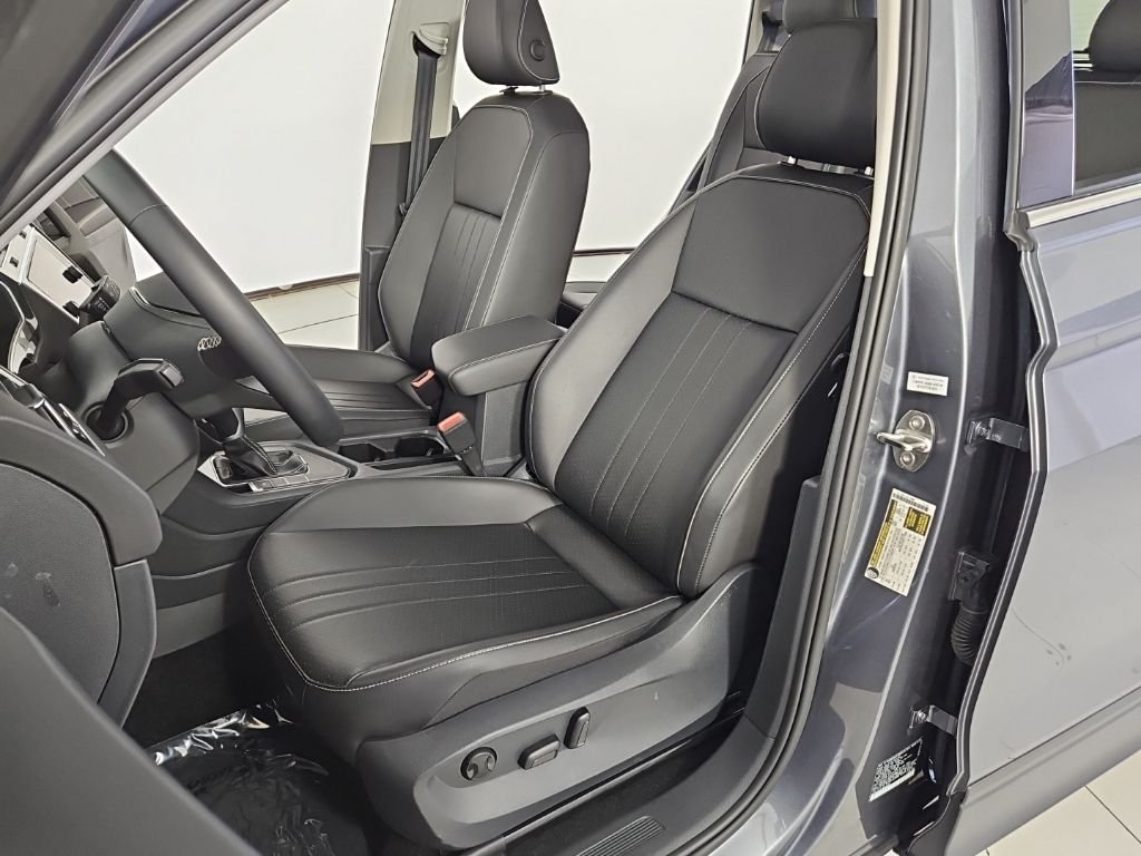 2023 Volkswagen Tiguan SE - Photo 22