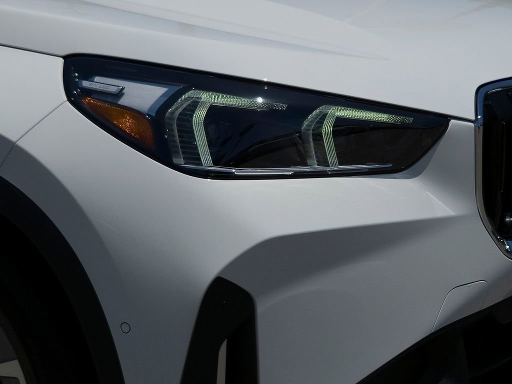 Used 2023 Alpine White BMW xDrive28i image 6