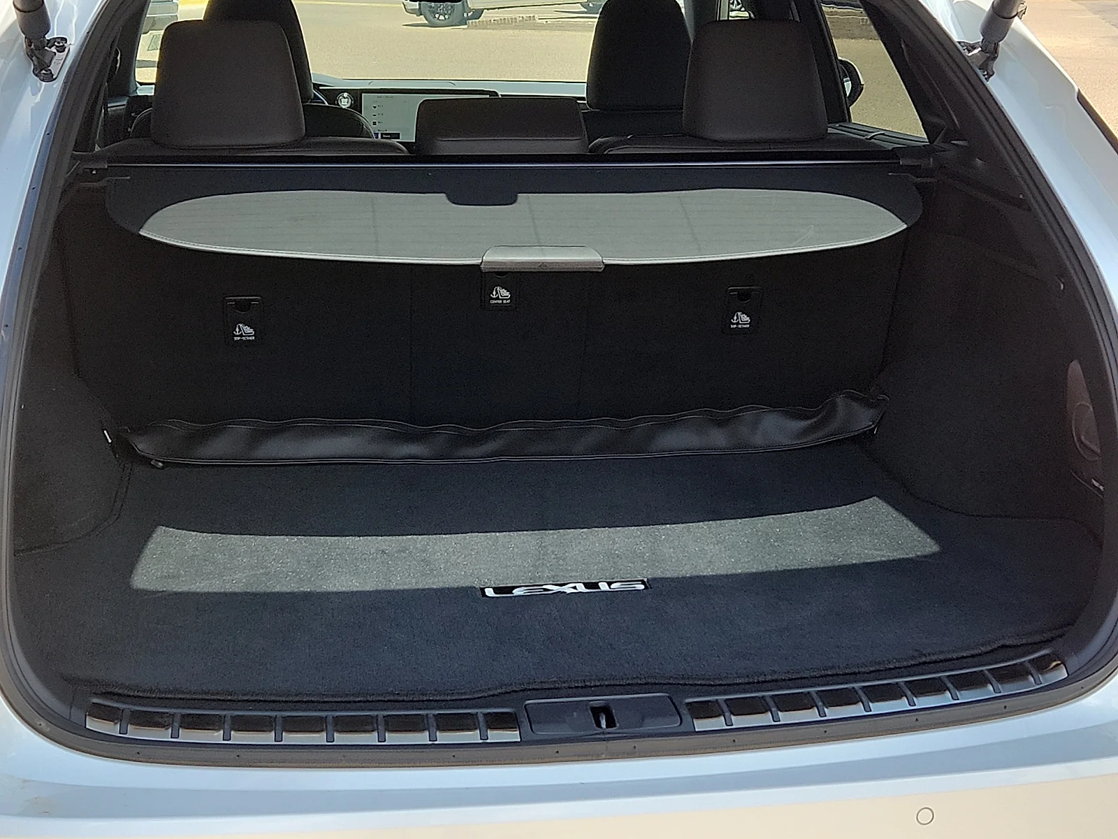 Used 2023 White Lexus 350 Luxury image 9