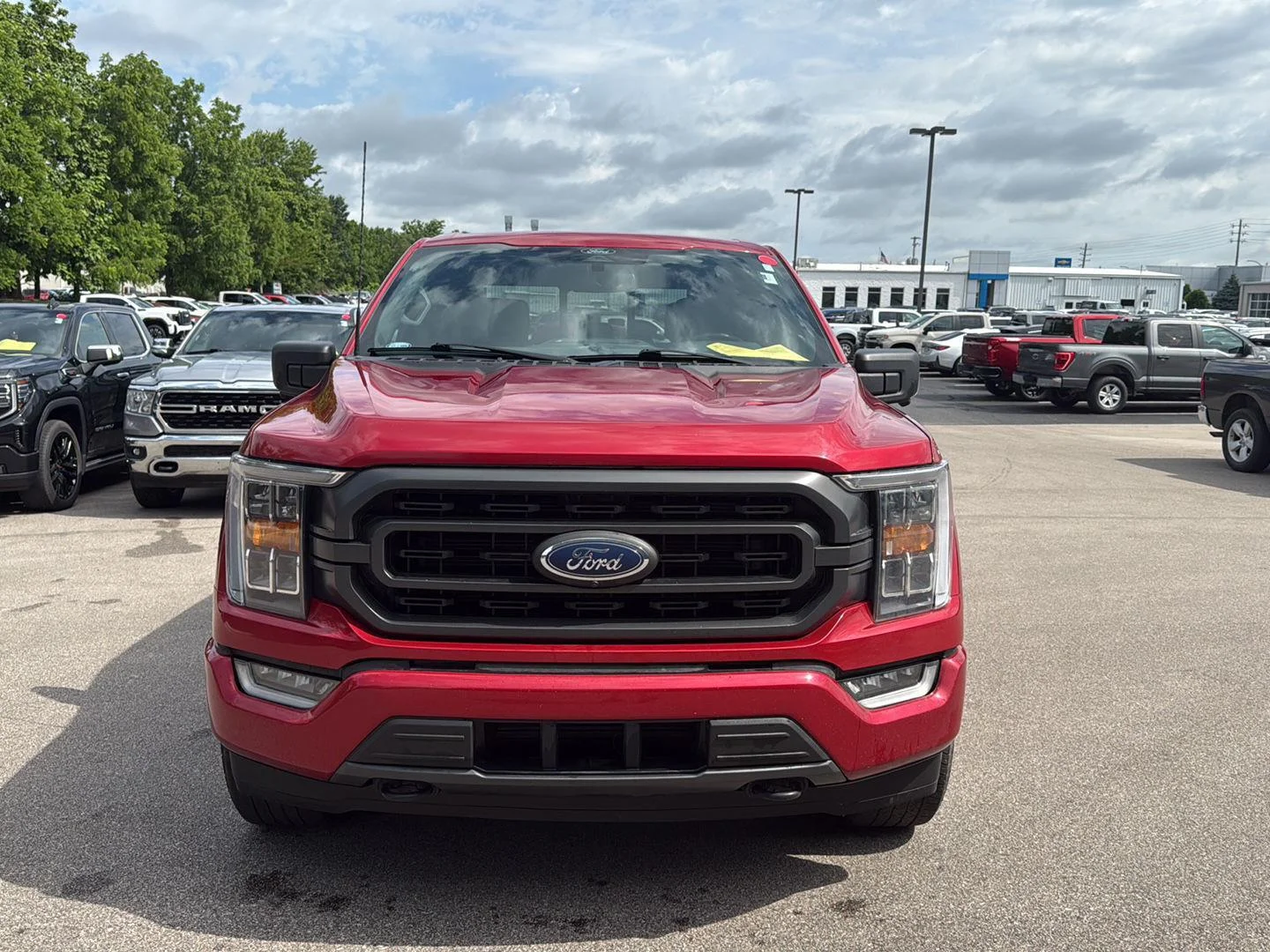 Used 2022 Rapid Red Metallic Tinted Clearcoat Ford XLT image 8