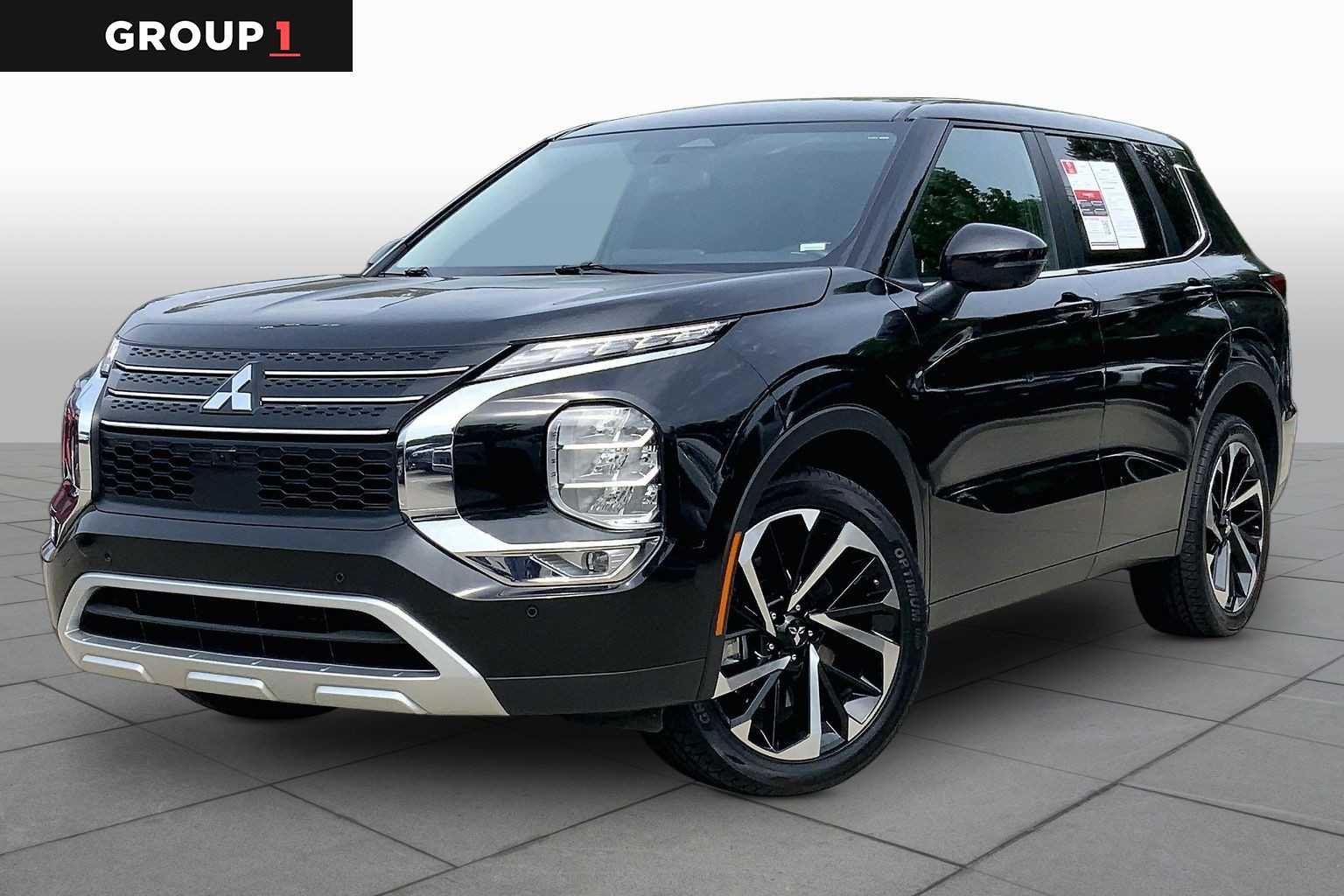 2024 Mitsubishi Outlander SE 2WD's photo