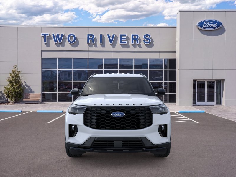 New 2026 Space White Metallic Ford ST-Line image 6