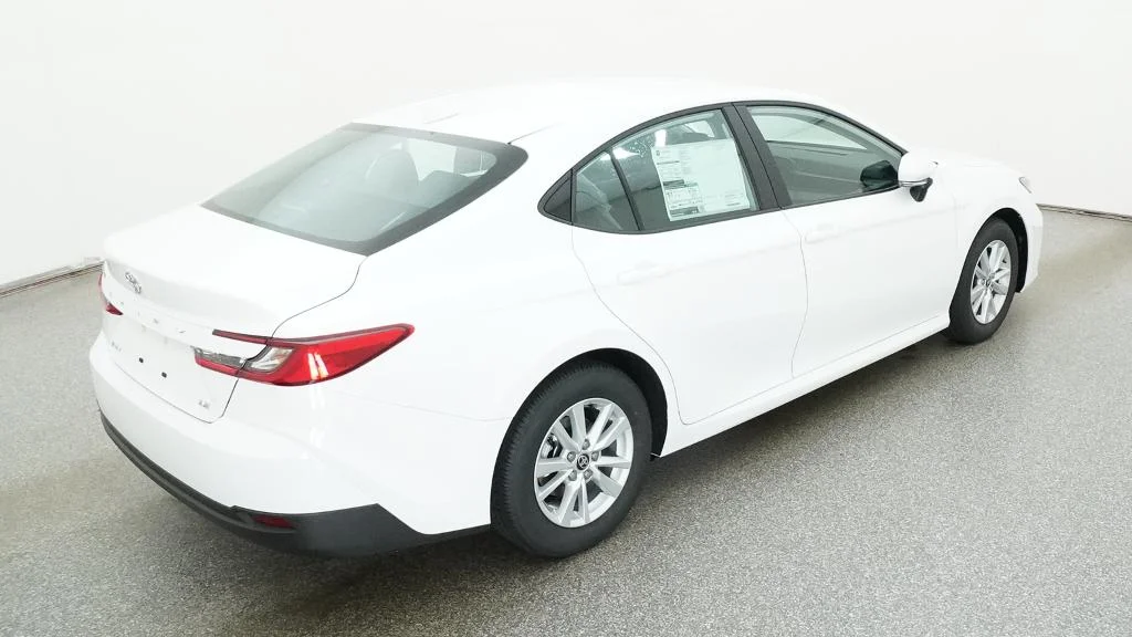 New 2026 Ice Cap Toyota LE image 18